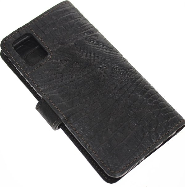 Hand made iPhone 12 Pro Max book case zwart krokodillenprint robuuste