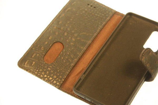 Hand made Samsung Galaxy Note 10 Lite book case Bruin Zwart goud Krokodillenprint leer