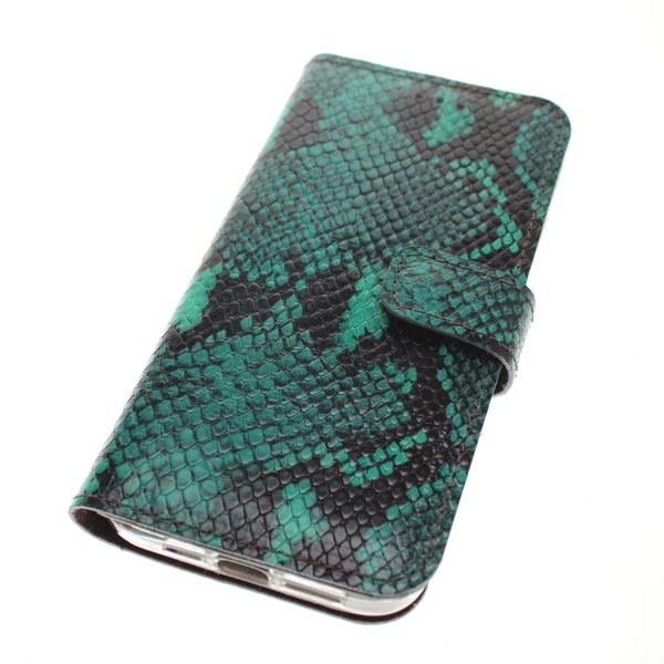 Made-NL hoesje iPhone 14 groen slangenprint kalfsleer